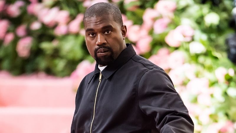 Kanye West es despreciado por su agencia de representación tras comentarios antisemitas