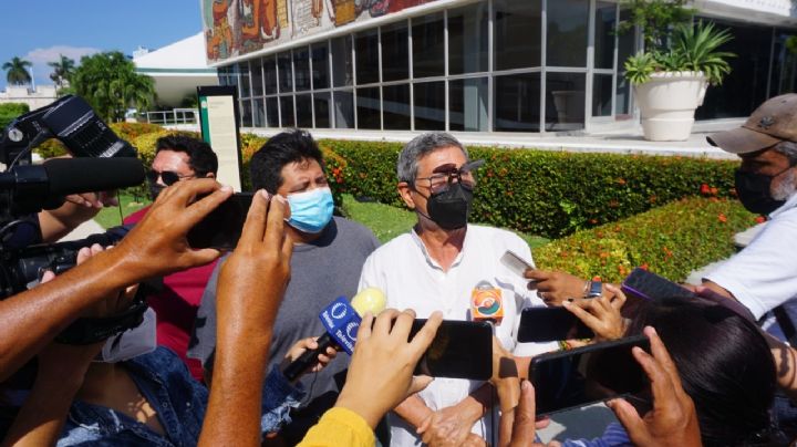 Pensionados protestan por no recibir el aumento salarial acordado en Campeche
