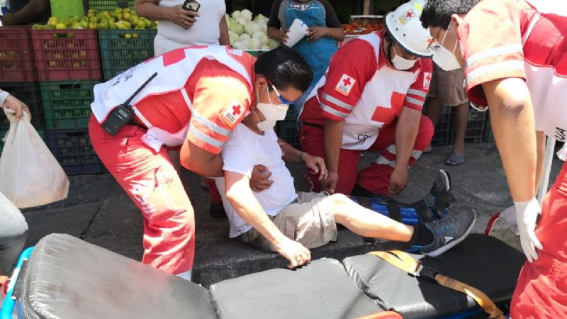 Abuelito termina con lesiones graves tras caerse al caminar en Ciudad del Carmen