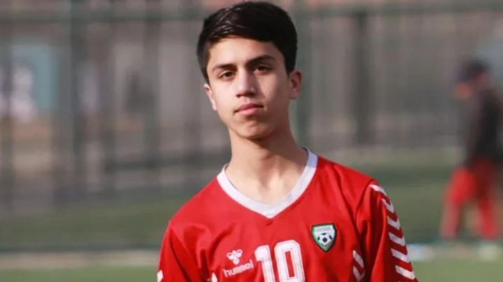 Muere futbolista afgano al caer de un avión; intentaba huir de los talibanes