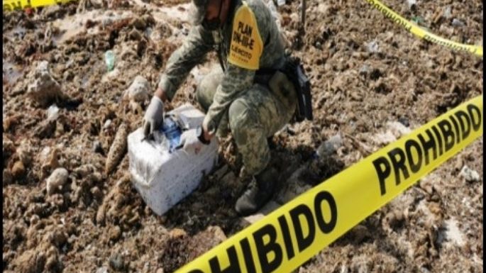 Recalan 57 paquetes de droga en una playa al este de Cozumel