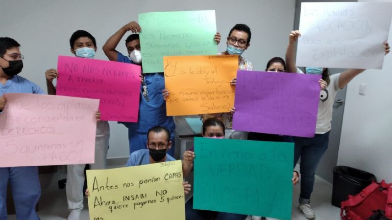 Trabajadores del Hospital Insabi COVID-19 se manifiestan por falta de pago en Chetumal