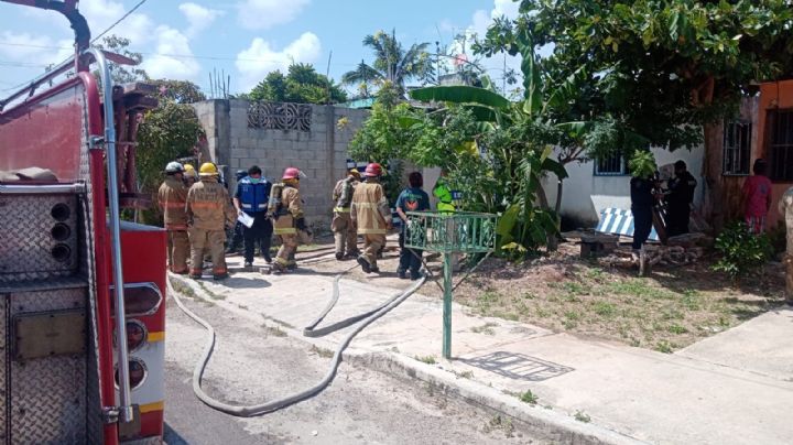 Cortocircuito provoca incendio en la colonia Proterritorio de Chetumal