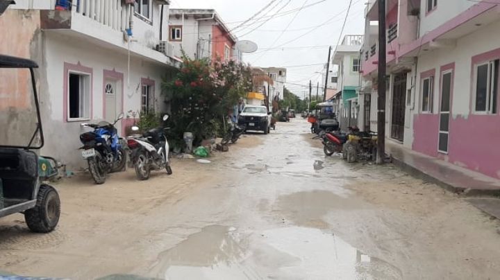 Vecinos denuncian en redes el mal estado de las calles de Holbox, Quintana Roo