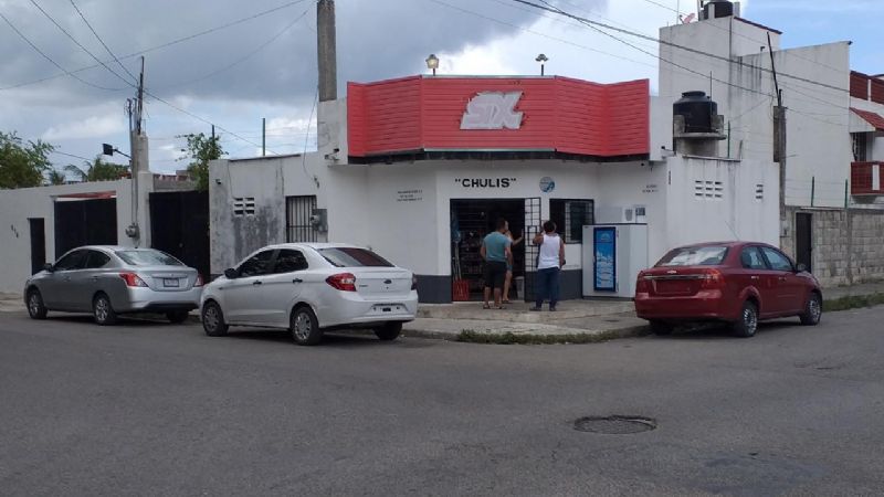 Encapuchados asaltan a mano armada expendio de cervezas en Cozumel
