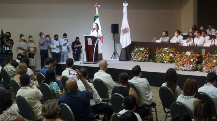Biby Rabelo toma protesta como nueva Alcaldesa de San Francisco de Campeche