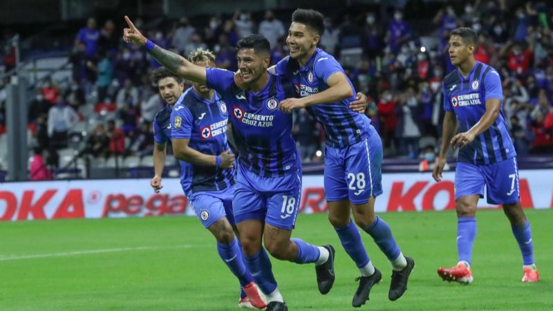 Cruz Azul busca contratar a un central paraguayo para el Clausura 2022