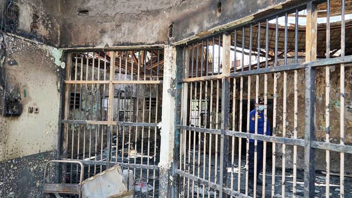 Incendio en cárcel de Indonesia deja al menos 41 muertos