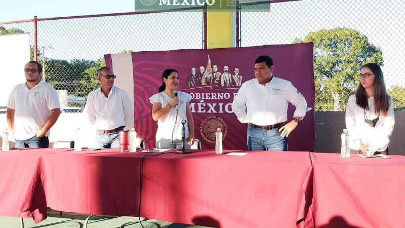 Pobladores de Candelaria festejan renuncia de delegada federal de Campeche