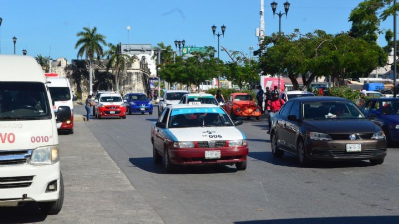 Taxistas boletinan a mujer tras denunciar violencia por un operador en Campeche