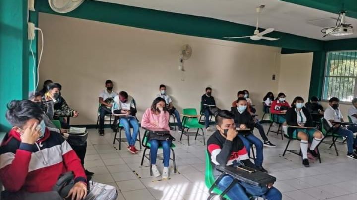 Escuelas de Tenabo registran buena asistencia de alumnos en clases presenciales