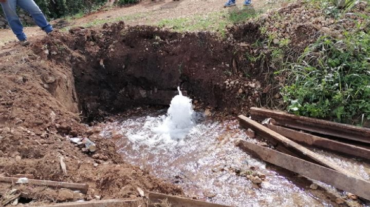 Obreros del Tren Maya rompen tubo del agua potable en Tenabo