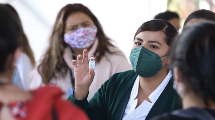 Buscan voluntarios en Facebook para probar vacuna mexicana Patria