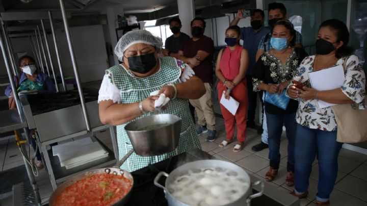 Imparten taller para rescatar la gastronomía tradicional de Yucatán