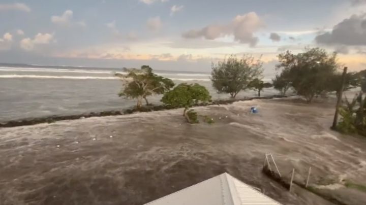 Así fue el tsunami en la isla de Tonga: VIDEO