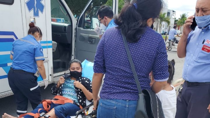 Motociclista resulta lesionada tras esquivar a un perro en Cozumel