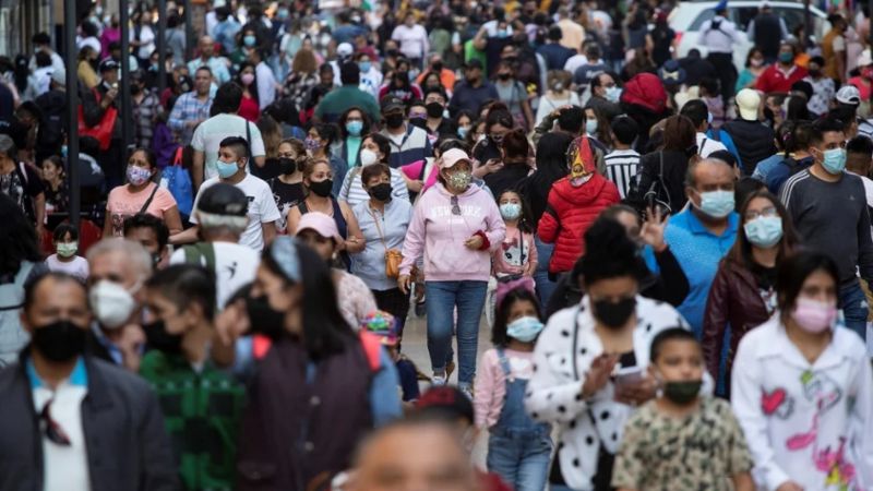 En próximas semanas, la mitad de la población en México se infectará de ómicron: alerta infectólogo