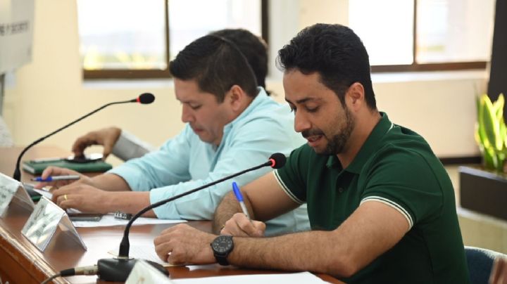 Regidores del Ayuntamiento de Ciudad del Carmen interponen juicio contra el Alcalde