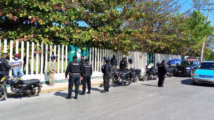 Detiene a dos hombres en motocicleta por reporte de robo en Campeche