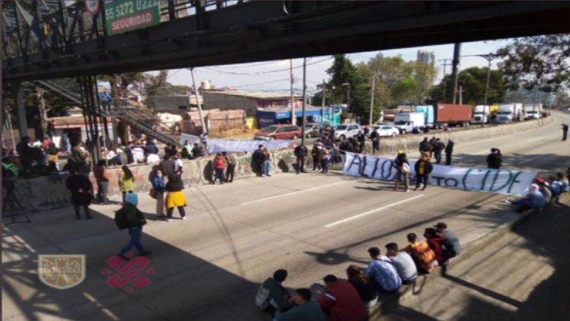 Estudiantes del CIDE mantienen cerrada la carretera México-Toluca; estas son las alternativas viales