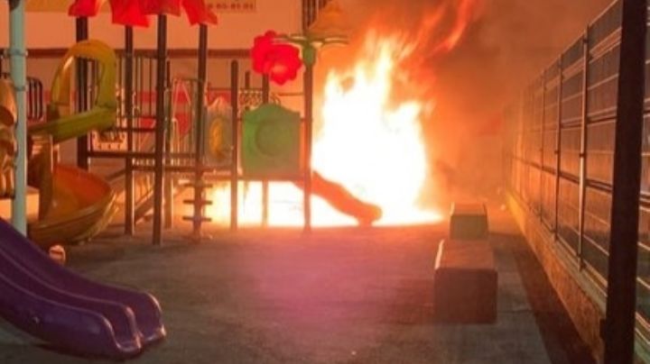 Incendio consume juegos infantiles en la Ciudad de México