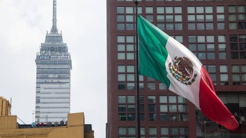 Economía de México suma 2 trimestres a la baja y entra en recesión técnica: Inegi