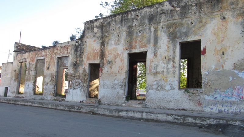 Edificios viejos en ruinas, un peligro para los pobladores de Acanceh