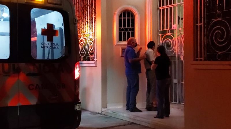 Mujer muere de un infarto dentro de una clínica veterinaria en Ciudad del Carmen