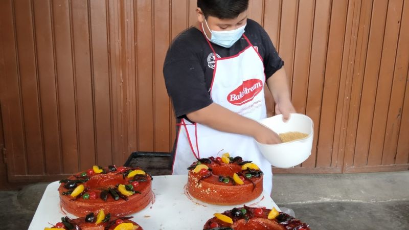 Panaderos de Ticul sustituyen al acitrón de las Roscas de Reyes con otras frutas