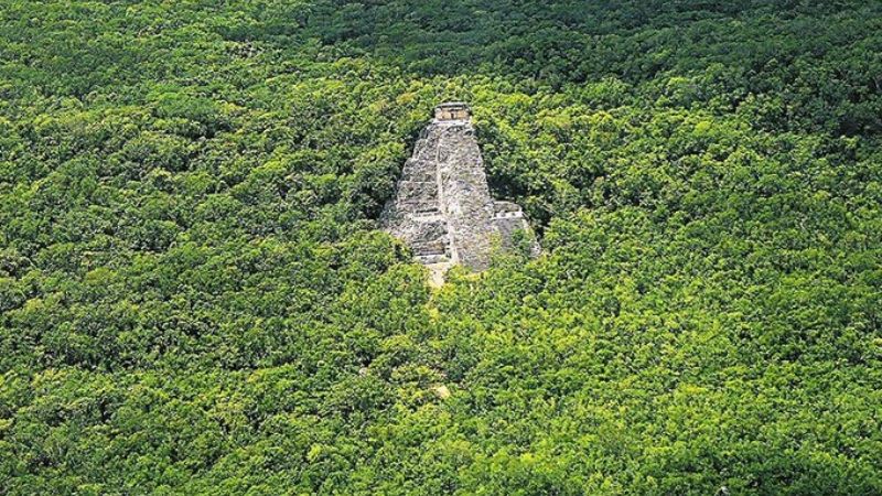 ¿Cuántos escalones tiene la pirámide más alta de la Península de Yucatán?