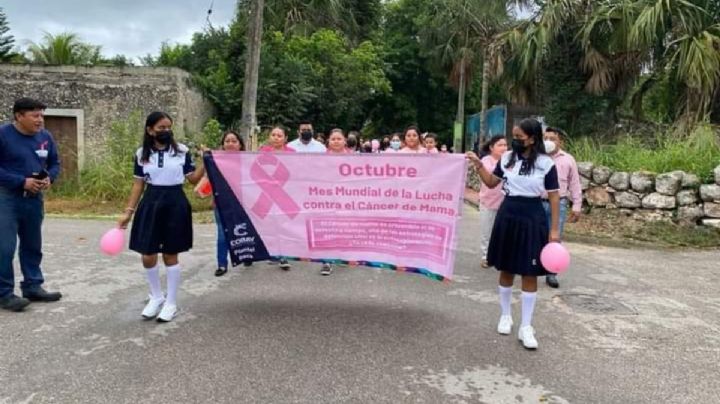 Alumnos del Cobay de Baca realizan caminata por el Día de la Lucha contra el cáncer de mama