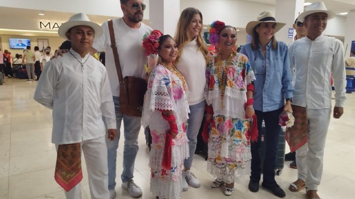 La Peliteñida y Marce, de "Yo Soy Betty, la fea", causan locura en el aeropuerto de Mérida