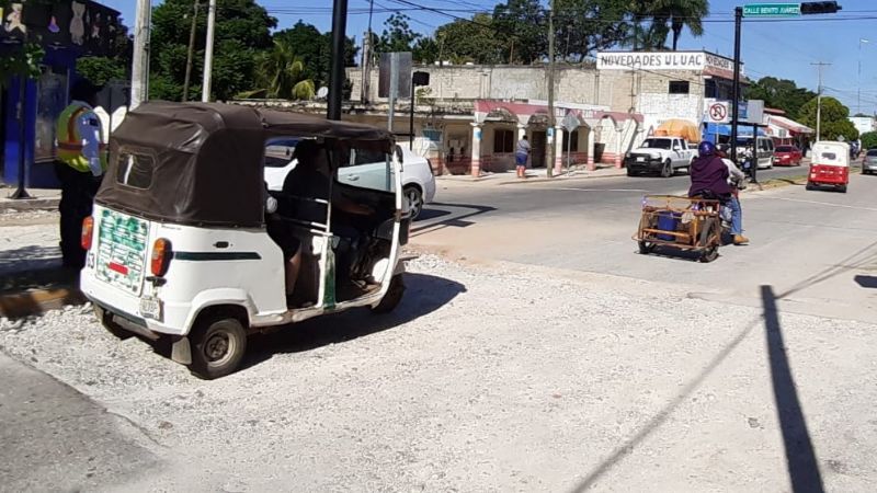 Mototaxistas exigen al Ayuntamiento de José María Morelos pavimentar la Avenida Principal