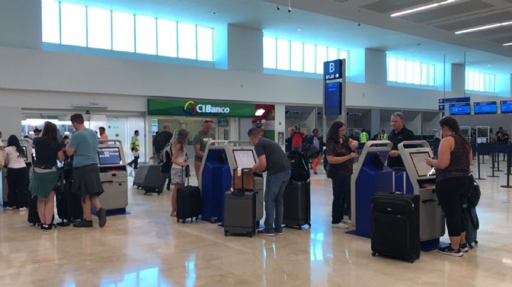Se registra baja afluencia en la terminal cuatro del aeropuerto de Cancún: EN VIVO