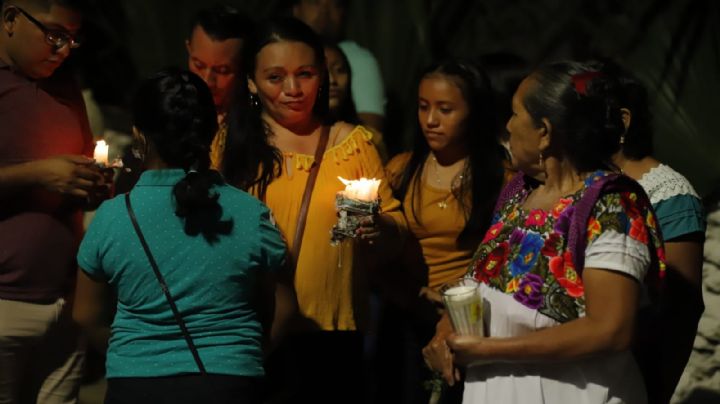En Tekantó, cientos de pobladores peregrinan para venerar al Cristo Negro