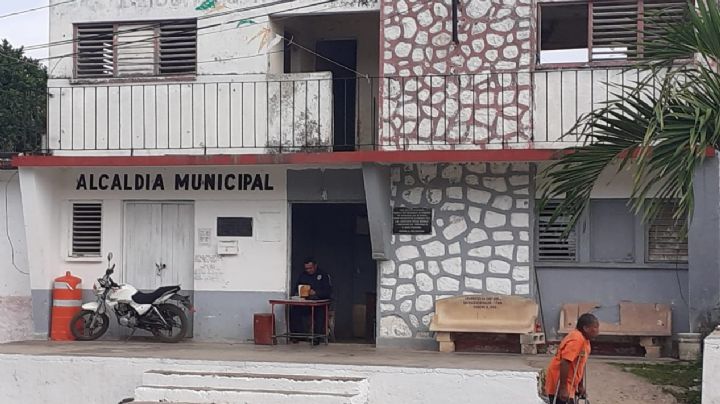 José María Morelos: Exalcalde de Dziuche considera que se debe demoler la alcaldía