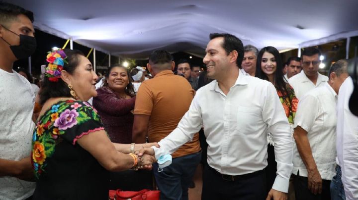 Más de 500 parejas yucatecas formalizan su unión, el Gobernador Mauricio Vila Dosal es testigo