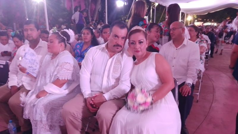 Más de 500 parejas se dan el sí en Xmatkuil ante Mauricio Vila como testigo: VIDEO