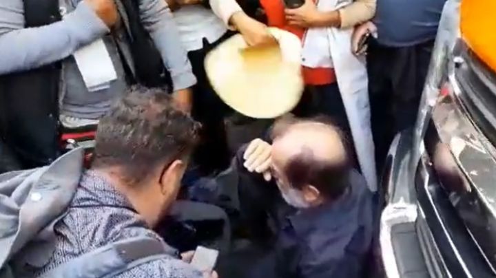 Epigmenio Ibarra se desploma en marcha de AMLO: VIDEO