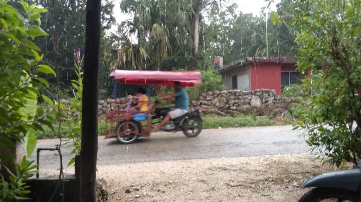 Oriente de Yucatán continúa afectado por las lluvias de la Depresión Tropical Lisa