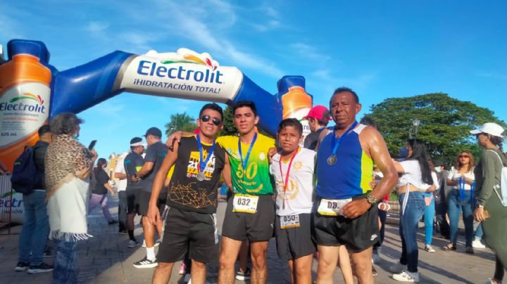 Celebran 50 años de la Técnica 7 de Izamal con una carrera de 5 kilómetros