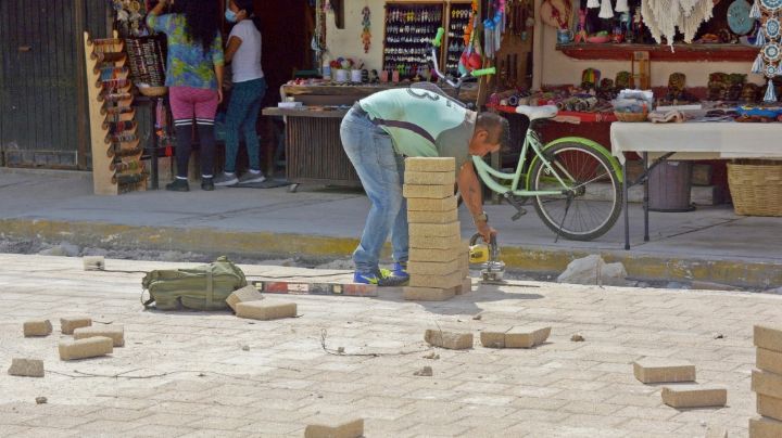 Bacalar y Chetumal invierten más en gastos del gobierno que en impulsar su economía