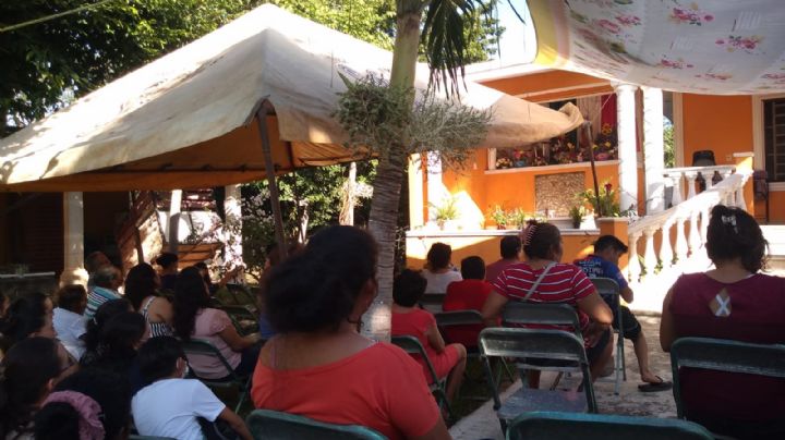Doña Cristina, 15 años de realizar novenarios a la Virgen de Guadalupe en Chocholá