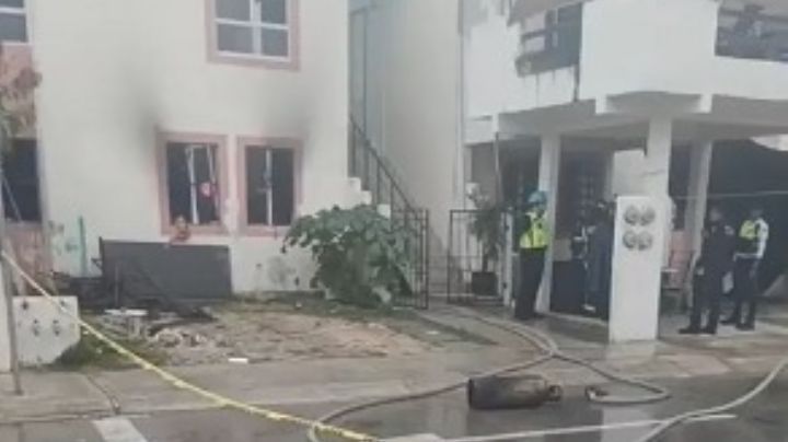 Explota tanque de gas en una casa en Playa del Carmen