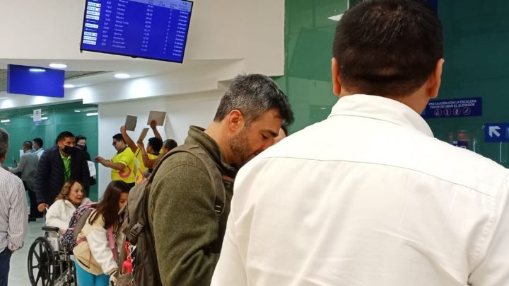 VivaAerobus llega al aeropuerto de Mérida con dos horas de retraso