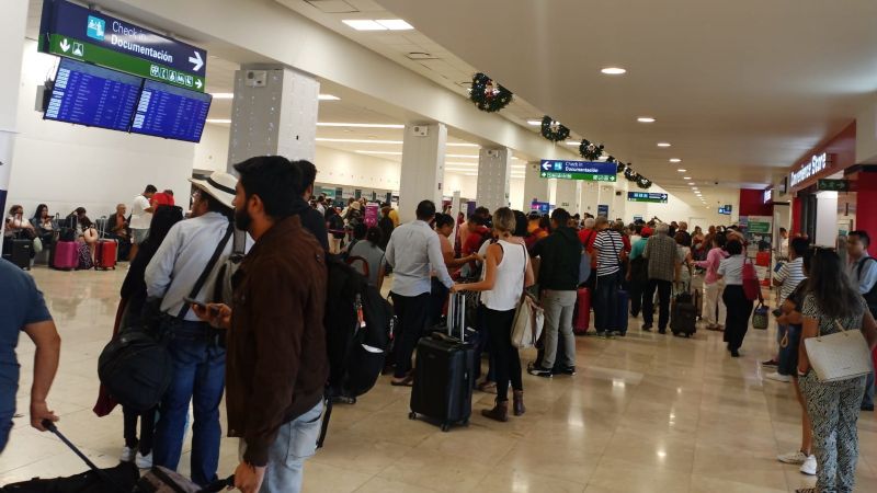 VivaAerobus retrasa cinco vuelos por casi una hora en el aeropuerto de Mérida