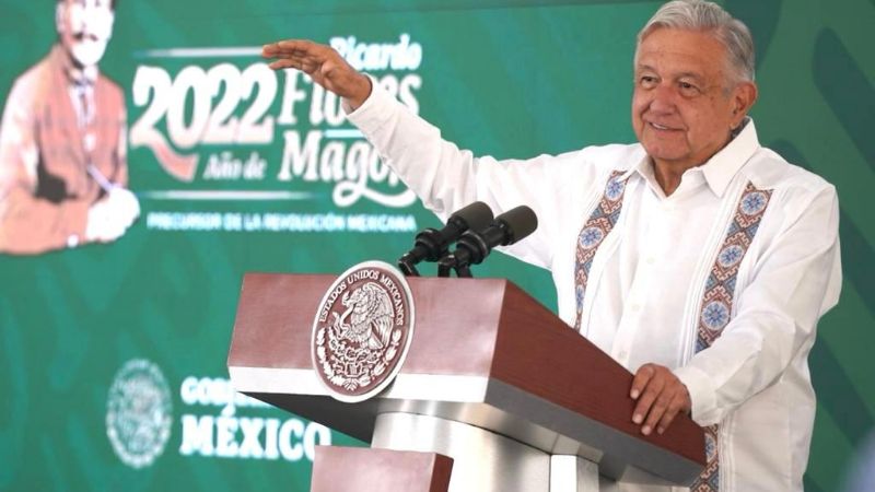 AMLO reafirma mudanza de Pemex a Ciudad del Carmen pese a negativa de Layda Sansores