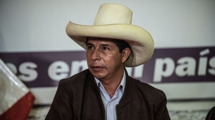 Congreso de Perú destituye al presidente Pedro Castillo; Vicepresidenta asumirá el cargo