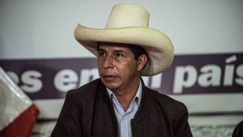 Congreso de Perú destituye al presidente Pedro Castillo; Vicepresidenta asumirá el cargo