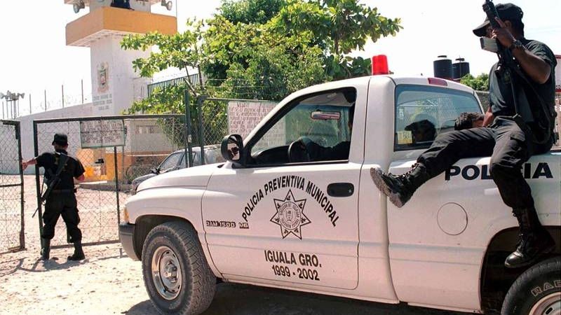 Grupo armado irrumpe en penal de Guerrero y libera a un detenido